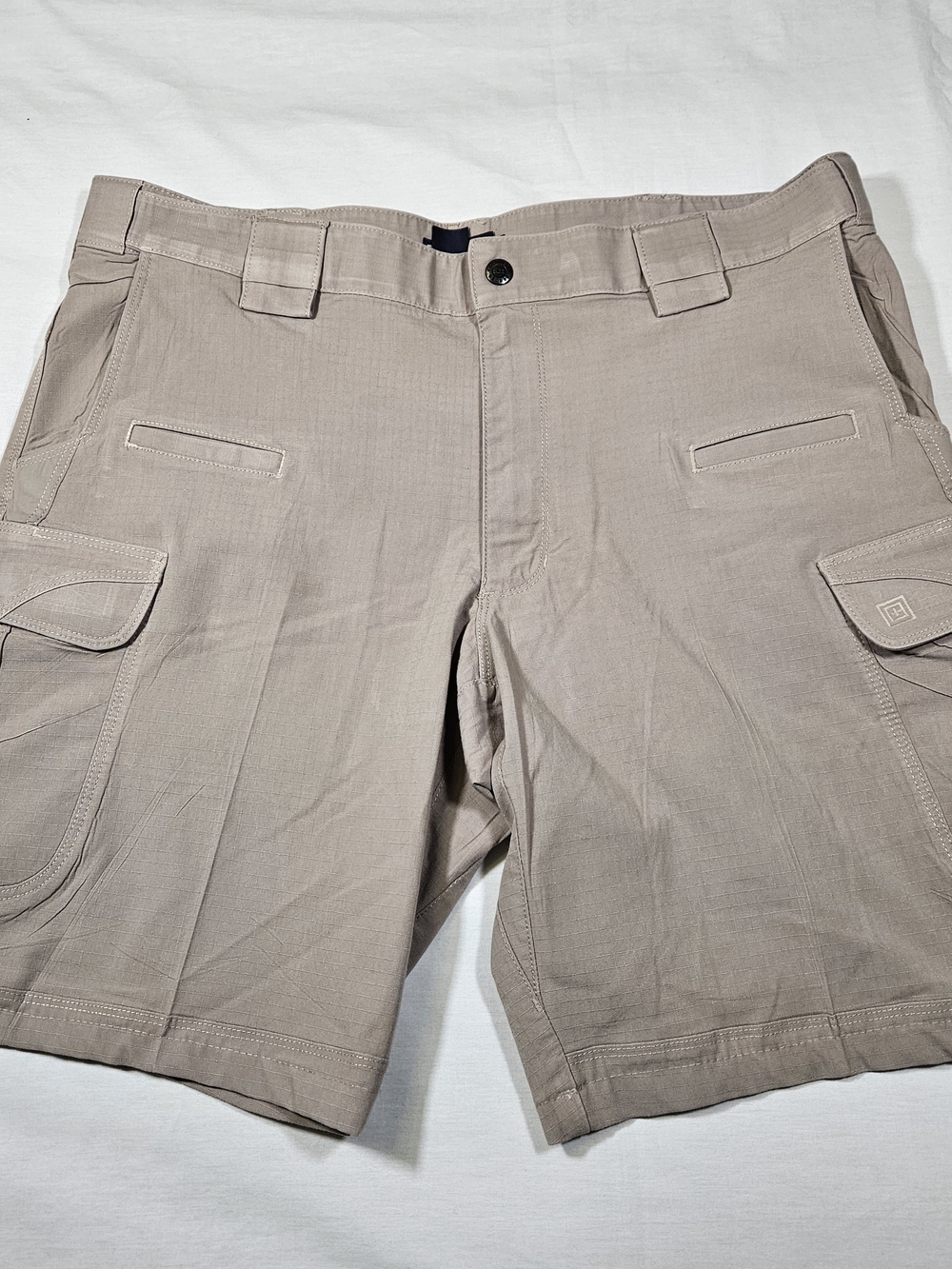 5.11 Tactical Cargo Shorts Men's W38 Khaki Tan Flex-Tac Ripstop Style